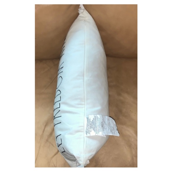 Rae Dunn LET FREEDOM RING American Flag Fringe Edge Throw Pillow NWT - Picture 5 of 11